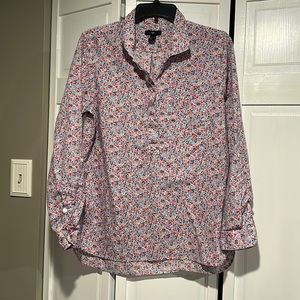 Women’s Gap flowered tunic style shirt